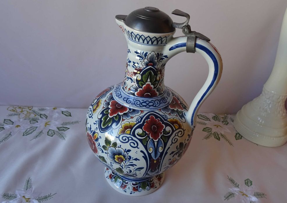 Стомна/кана с метален  капак- Antiquk  150 VB Oud Delft  от 1910-те.