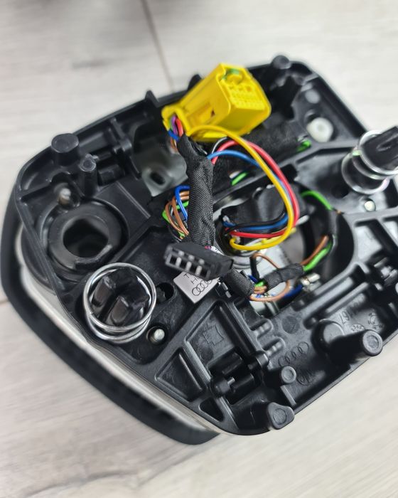 Oferta-Volan-Tesit-Carbon-RS-Look-Audi-A4-A5-A6-A7-Q3-Q5-Q7-Retrofit-Nou