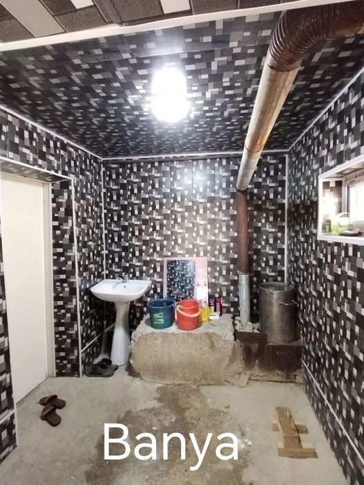 Ховли сотилади...