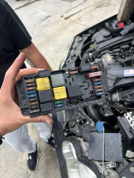 Electrician auto mecanic auto la domiciliu