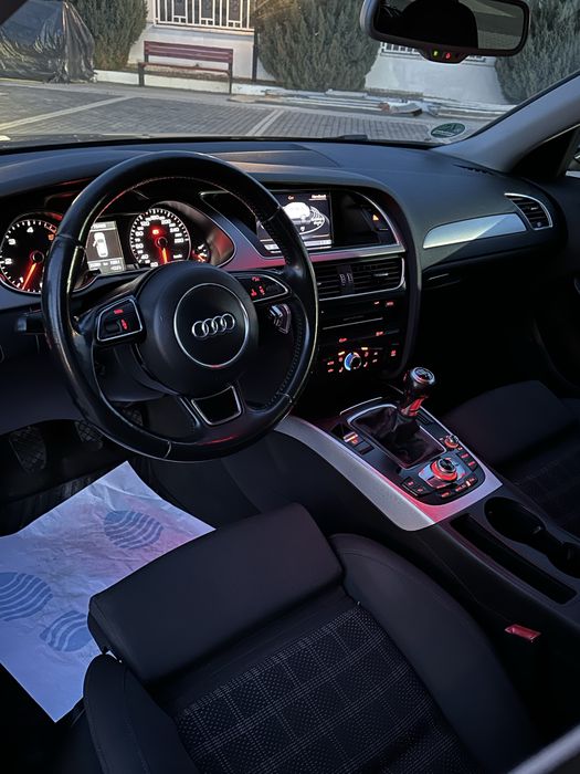 Audi A4 Sportline 2.0TDI 143CP 2013 - Bi-Xenon Led