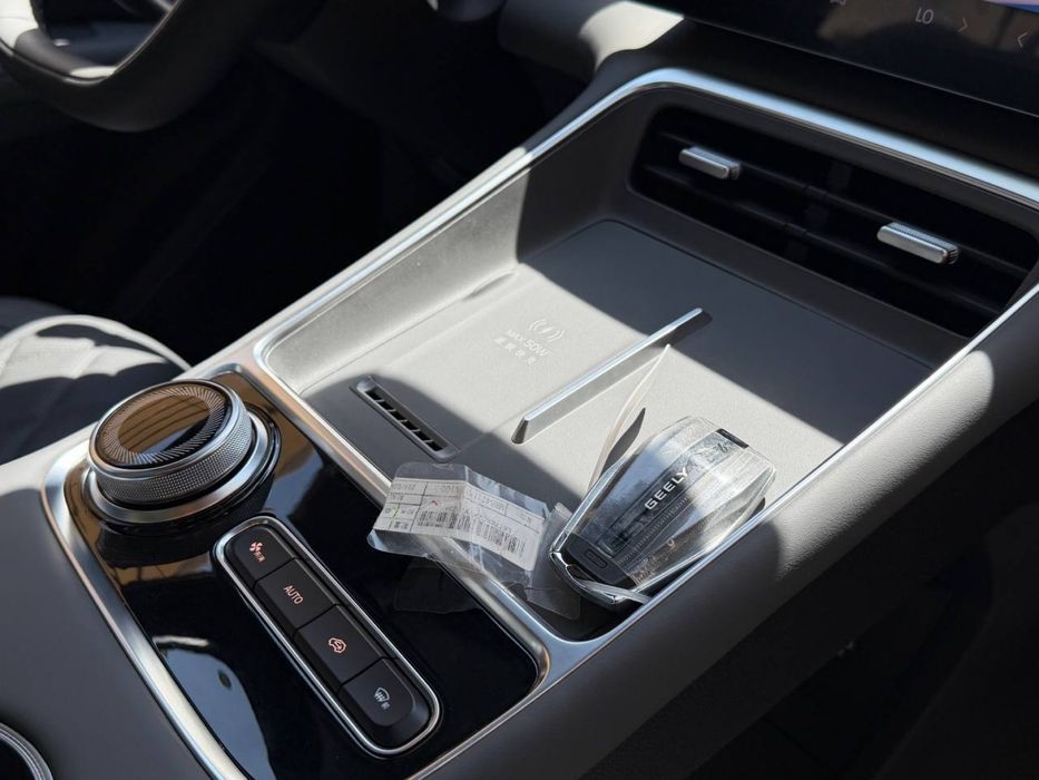 Geely Boyue REV