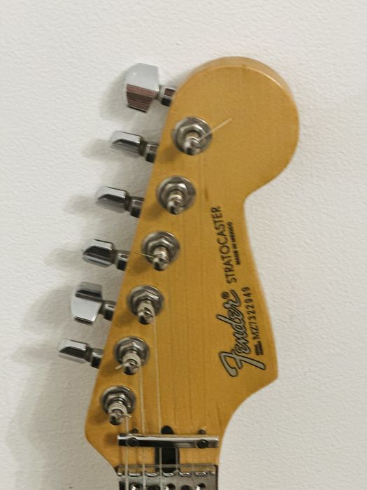 Chitară electrică Fender White Stratocaster