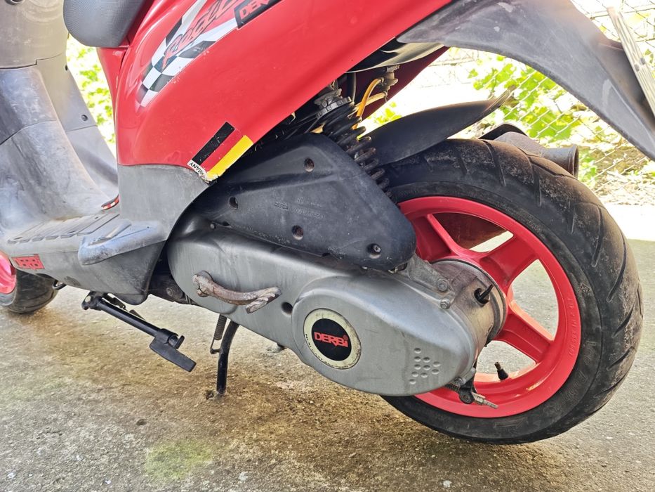 Скутер Derbi Atlantis