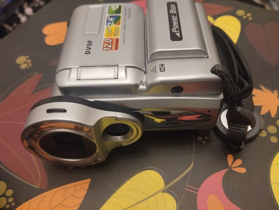 Продам видеокамеру