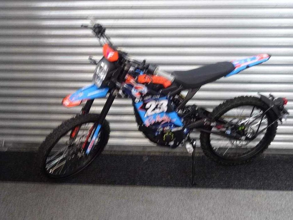 Продавам електрически мотоциклет Surron Light Bee X