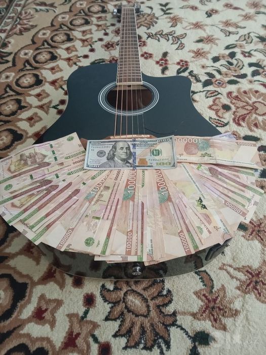 Zo'r gitara 41 razmer chiho ham bor