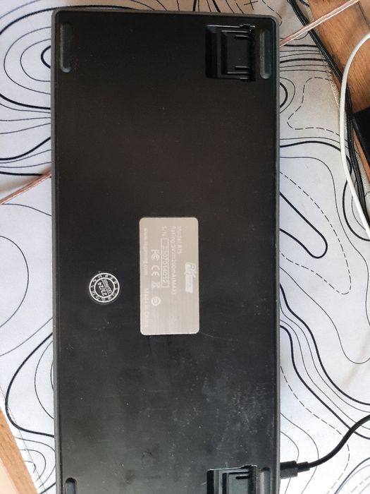 Royal Kludge R75 игровая клавиатура