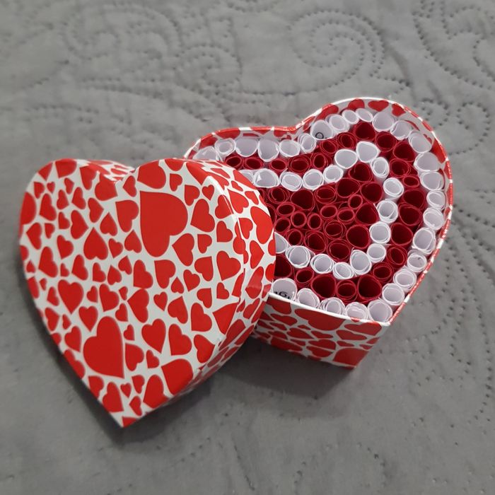 Кутия Обичам те на 100 езика/101 причини да те обичам за нея или него