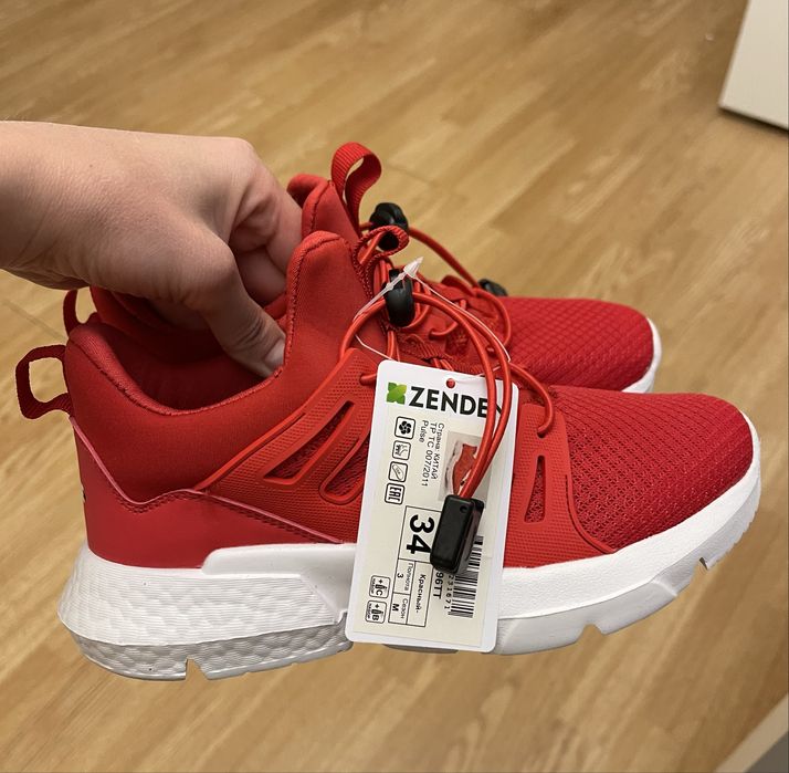 Кроссовки детские