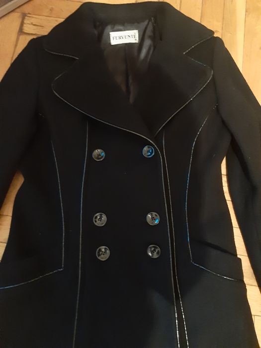 Елегантно дамско палто