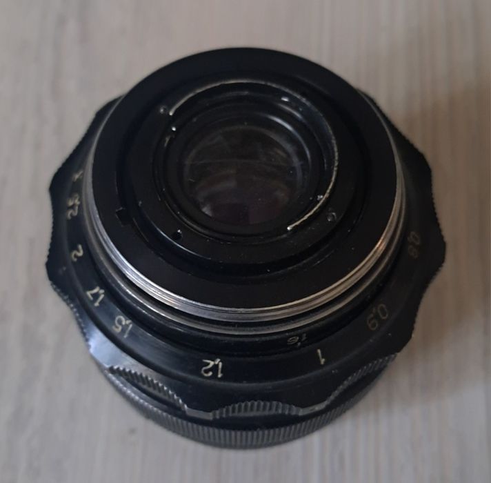 Обьектив МИР 1 В