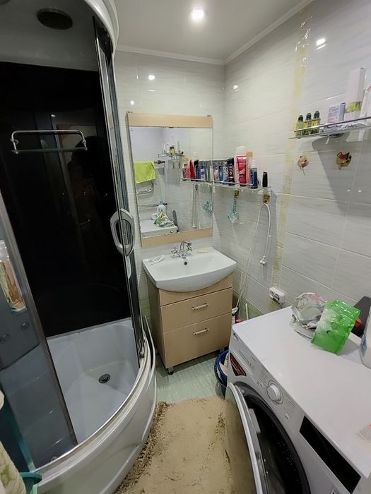 Продается 2-комн (7-43, 1 эт)