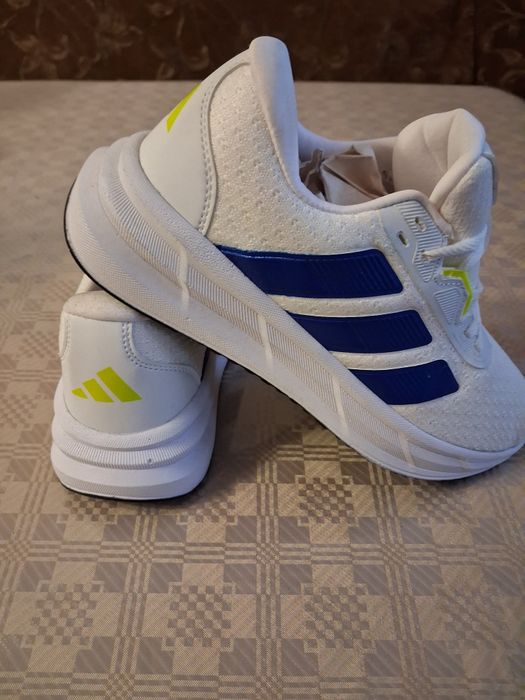 Нови маратонки adidas