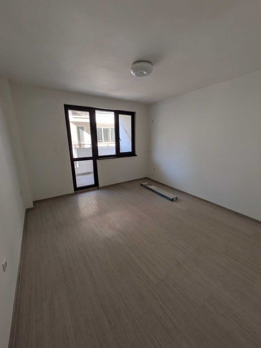 Продава се Тристаен апартамент в Бургас, Център - 156 кв.м за 1161 €/кв.м - Снимка #12