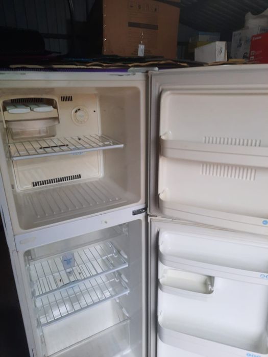 Продам холодильник