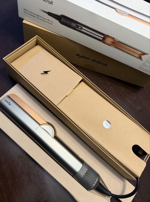 Dyson Airstrait - чисто нов, в оригинална кутия