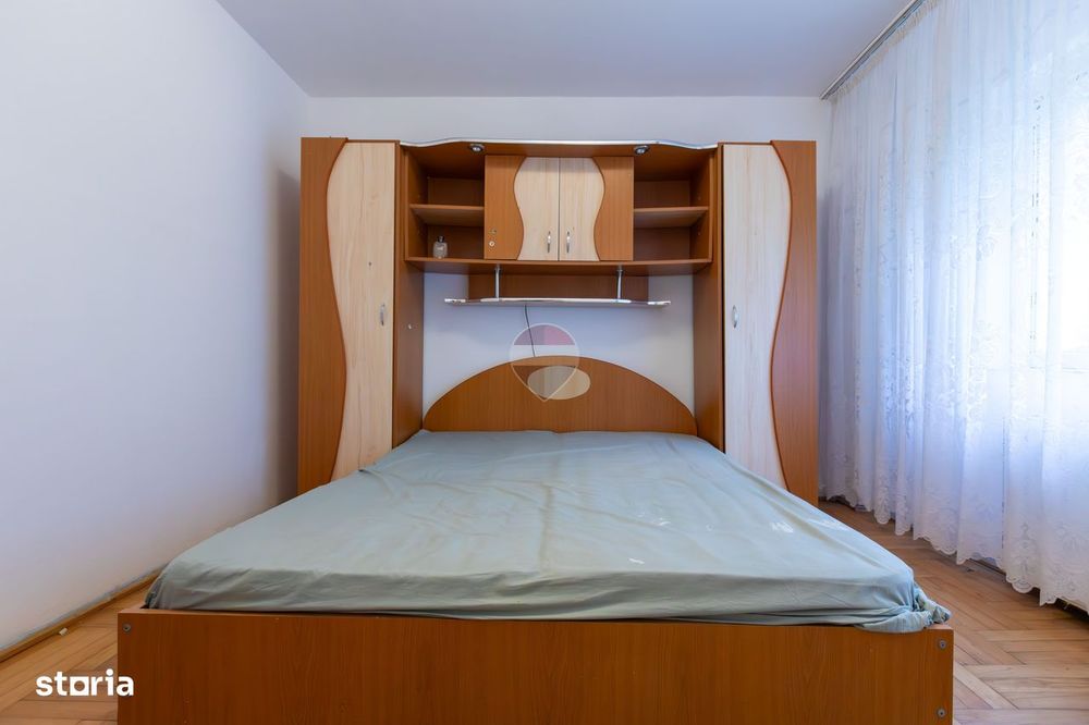 Apartament spațios cu 3 camere, etaj 1 – Strada Ștefan cel Mare