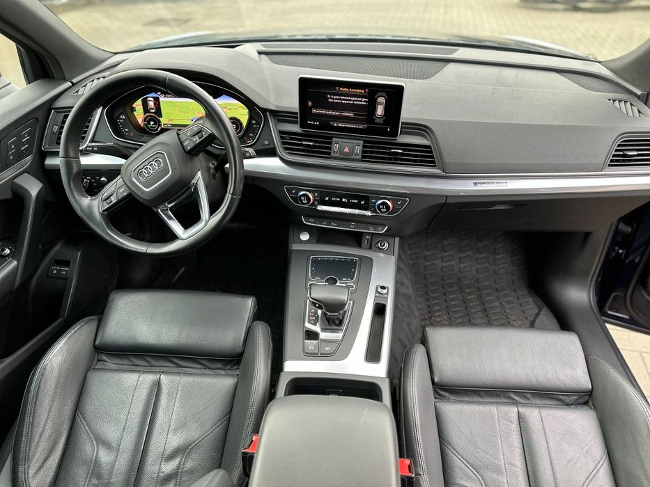 Audi Q5 / 5.0 TFSI / 2.0 Benzina Hybrid / 2020 /  4x4 / 252 CP