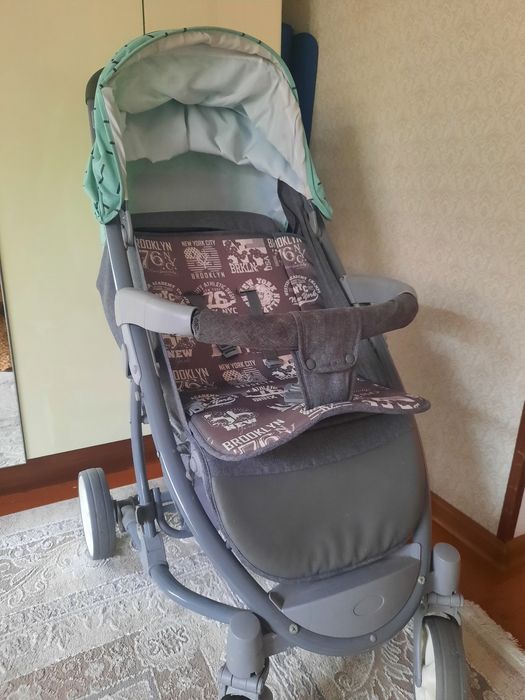 Продам детскую коляску