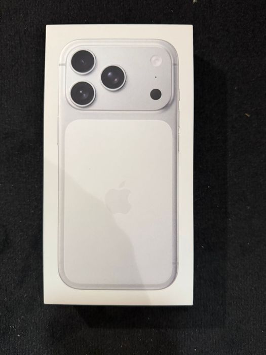 Vand iphone 17 pro 256 gb DOAR 26 cicluri