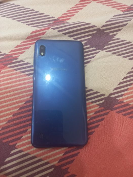 Samsung a10 телефон