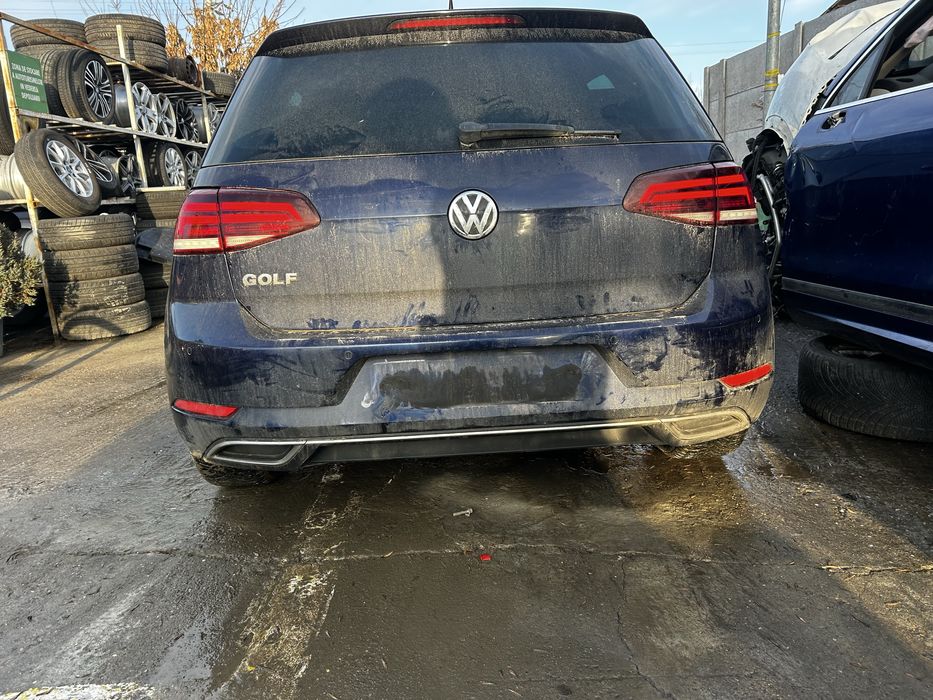 Haion, bară spate , stopuri Volkswagen Golf 7 facelift hatchack 2019