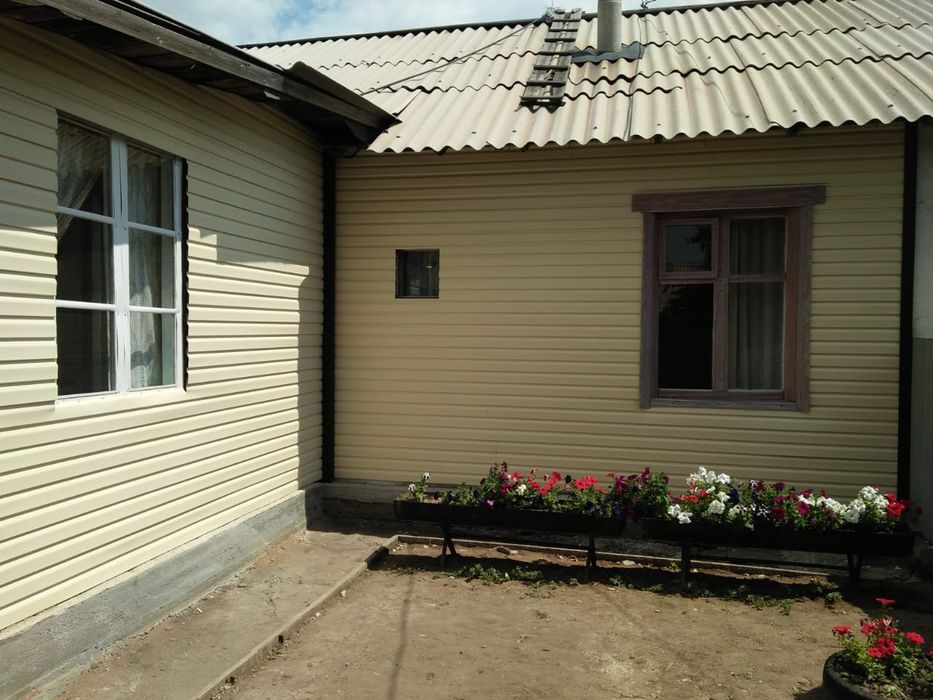 Продам или обменяю на 3-х комн.квартиру частный дом