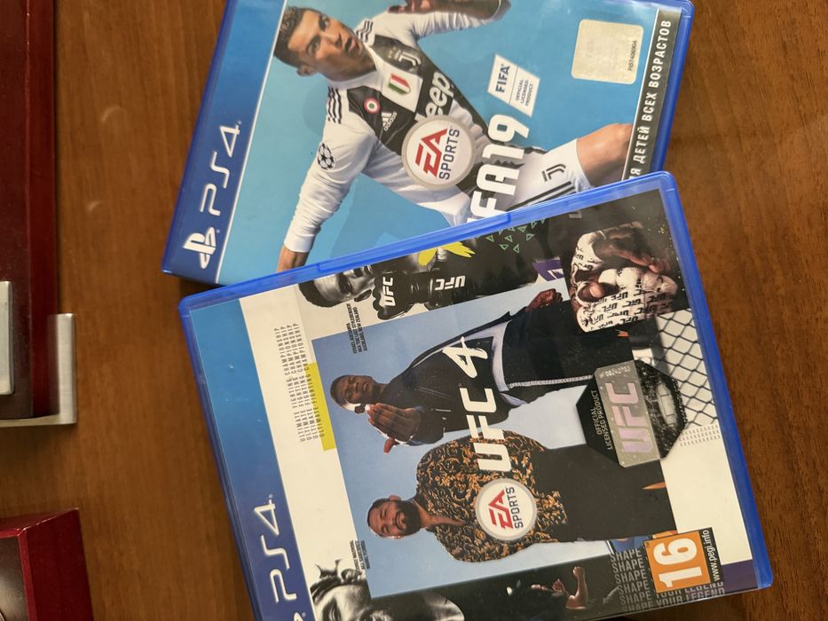 playstation 4 с дисками