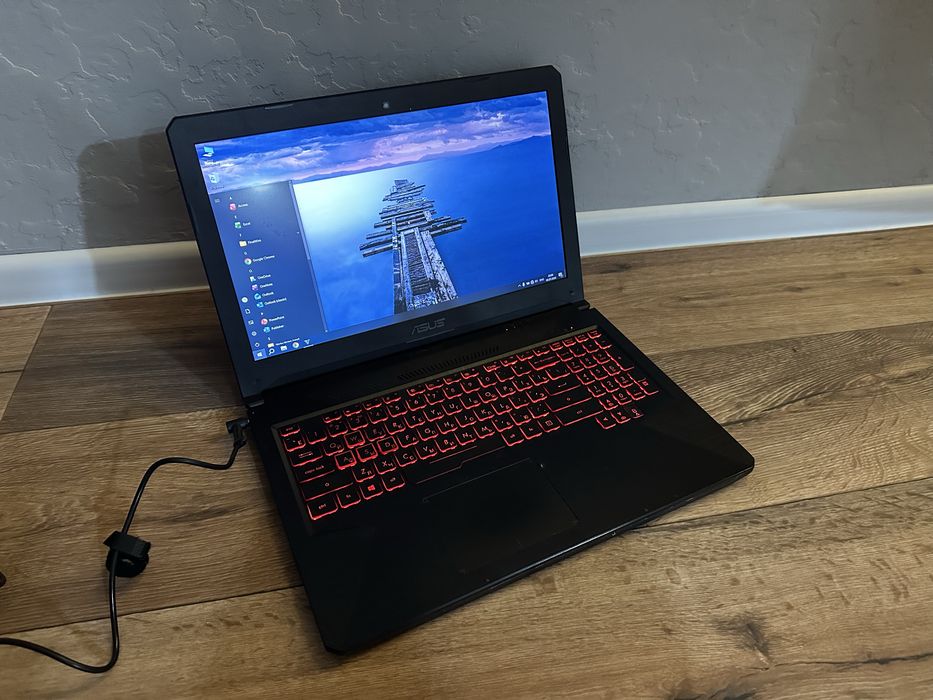 Игровой ноутбук Asus