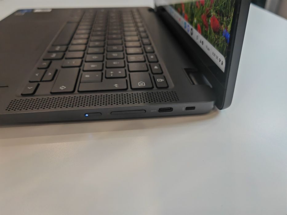Лаптоп 2 in 1 Lenovo IP Flex 5 Chromebook 14IAU7, 14" WUXGA IPS Touch