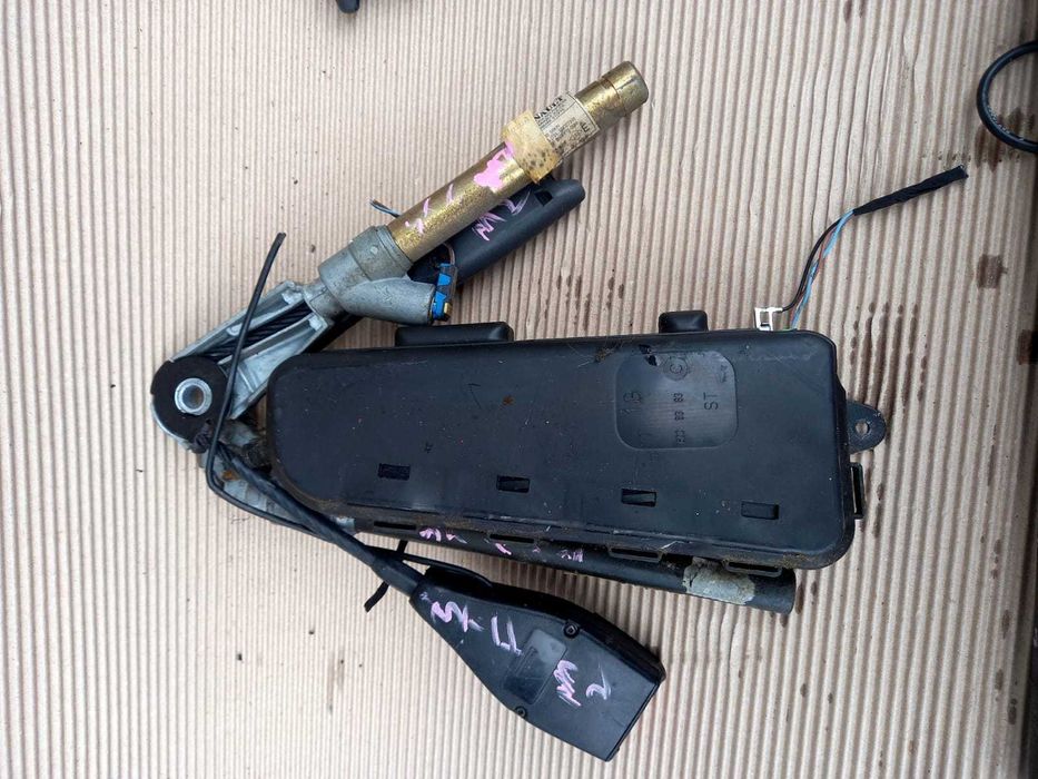 Renault Megane 2 Clio 3 set centuri  pirotehnice si airbag-uri scaune