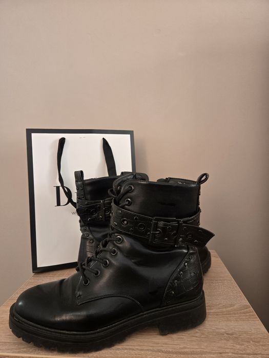 Черни зимни боти