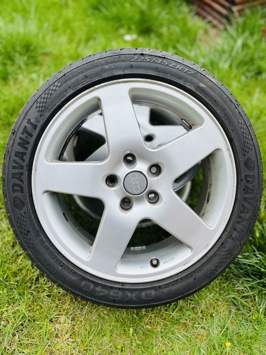 Vând Set 4 Jante Aliaj + 2 anvelope noi R17 5x112