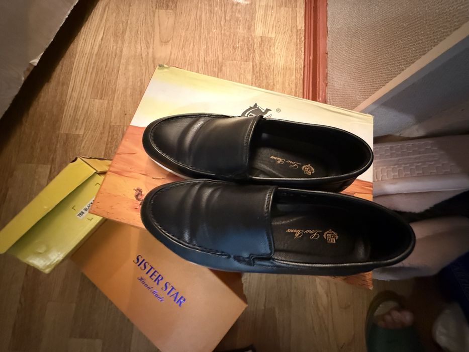 Продам обувь в школу за 7000 тг