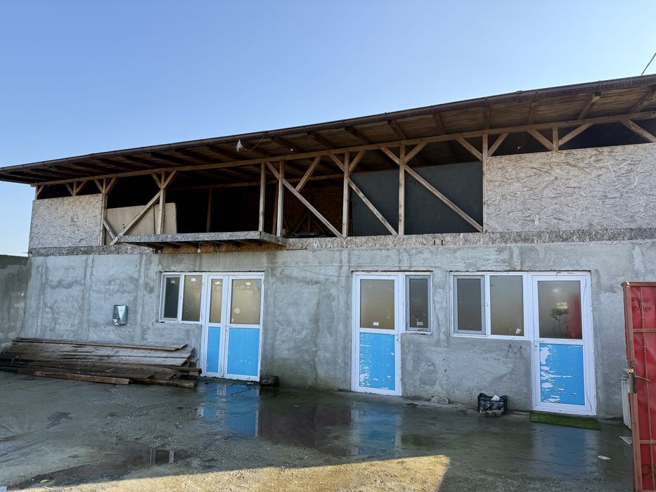 Teren + constructie de inchiriat