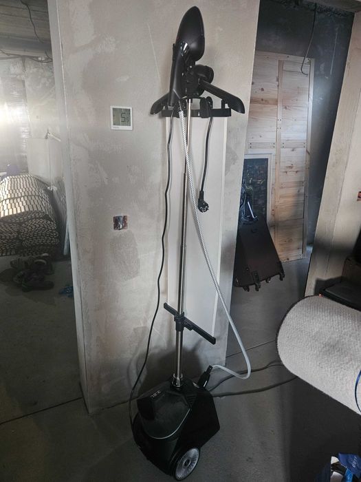 Aparat de calcat vertical