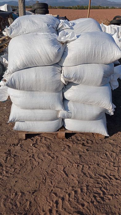 Биохумус от Калифорнийски червей - 50л., 6мм сито (зeленчуци, цветя)