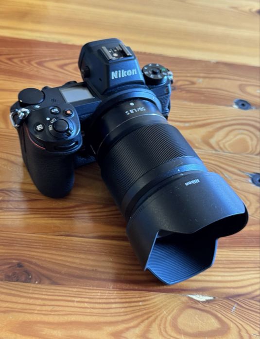 Kit Nikon Z6 (Full Frame) + Obiectiv 50mm f/1.8 S + Încărcător + Card 64GB