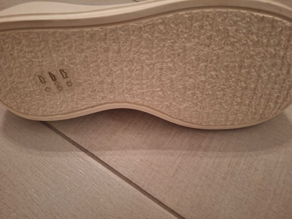 Pantofi piele noi 39