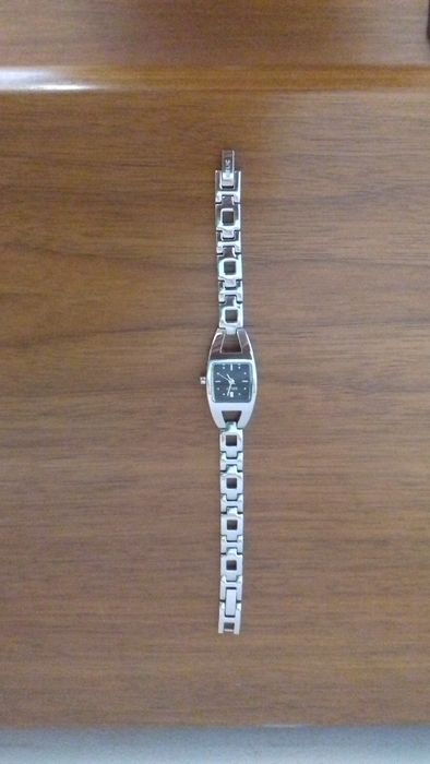 Елегантни дамски часовници