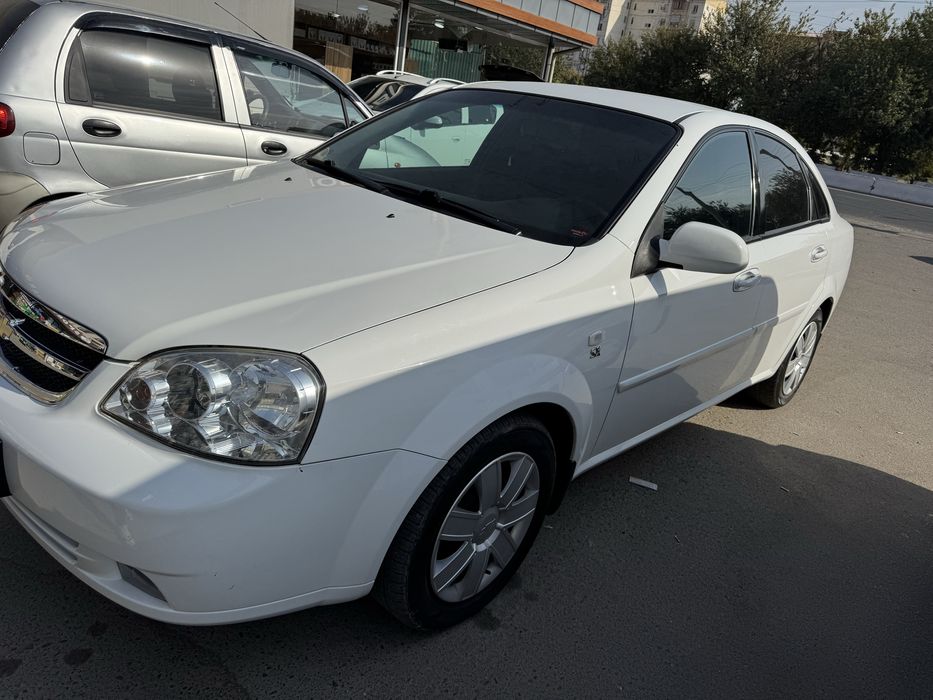 Lacetti 1.8 ideal  85000 probeg  1 qo’l haydalgan aybi yoq urilmagan