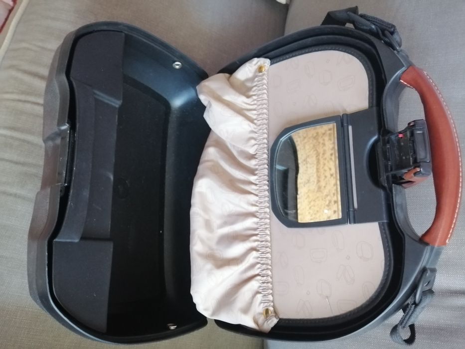 Samsonite куфарче за козметика и грим