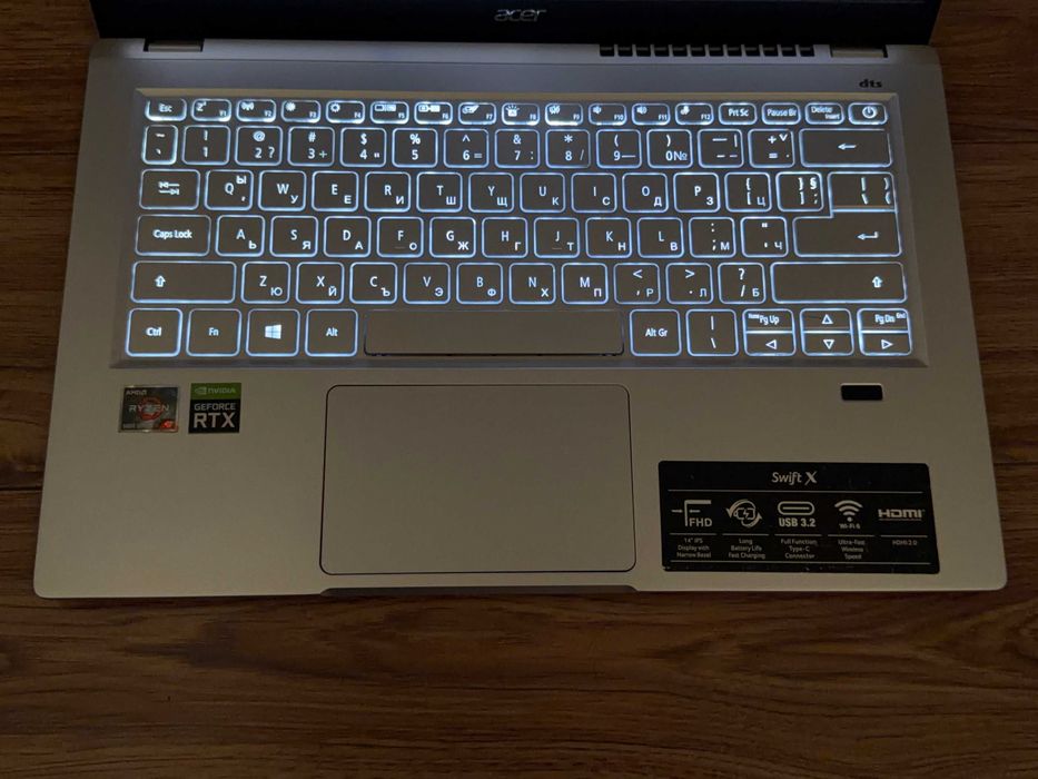 Acer Swift X 14`Ryzen 7 5800U/Nvidia RTX 3050/16GB LPDDR4X/512GB NVMe/Full HD IPS/Батерия 8ч