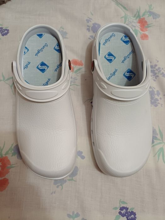 Papuci medicali / saboți – NOI – mărimea 38