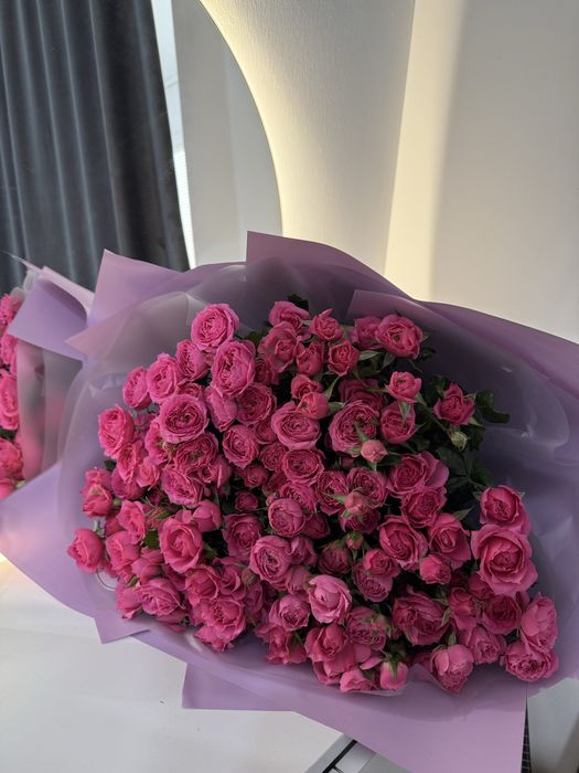 Объемные кустовые розы