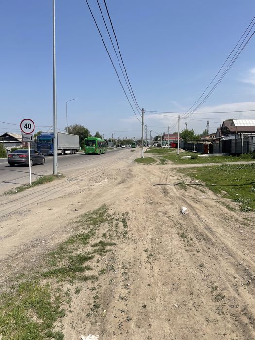 Продам участок по трассе