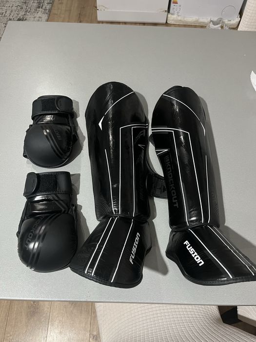 Echipament kickboxing MMA
