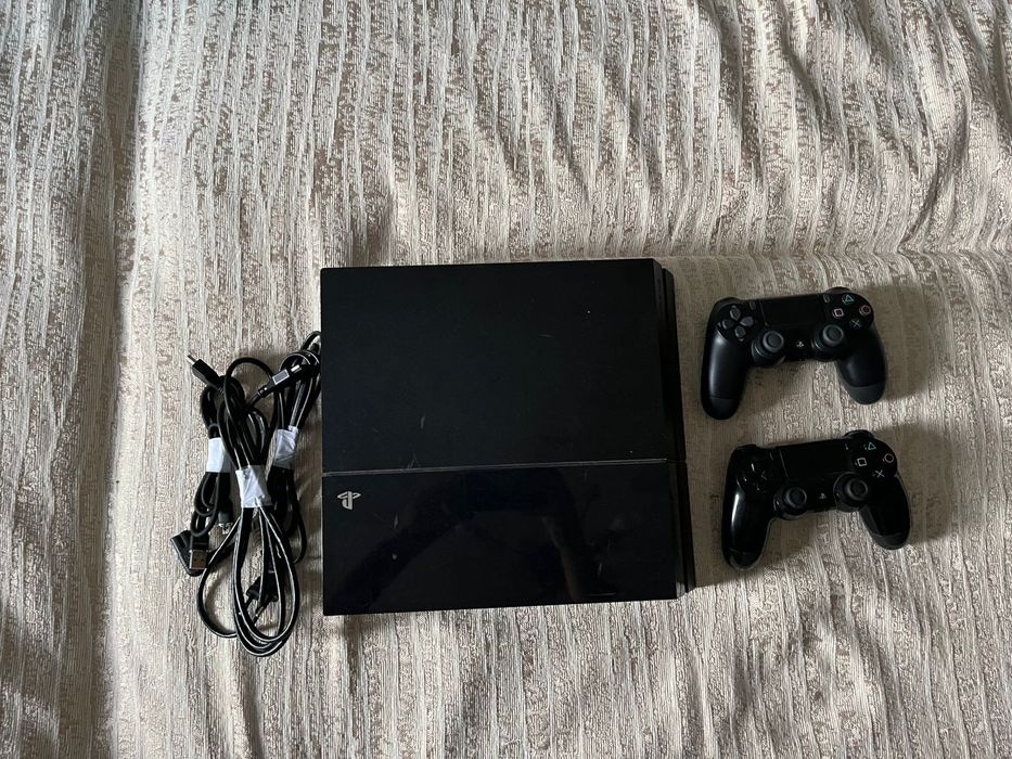 PS 4 продам торг