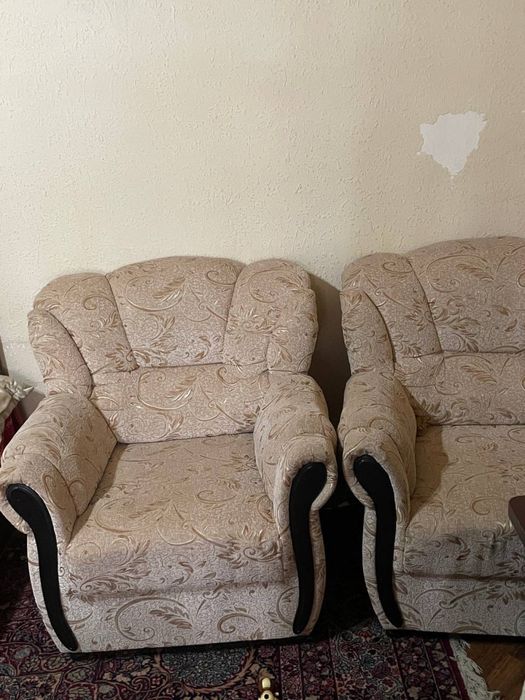 Диван и два Кресло